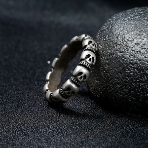 패션 불규칙한 빈티지 스테인레스 스틸 남성 반지 산화 실버 복고풍 스타일 해골 반지 사용자 정의 유기 질감 - Product Image 4