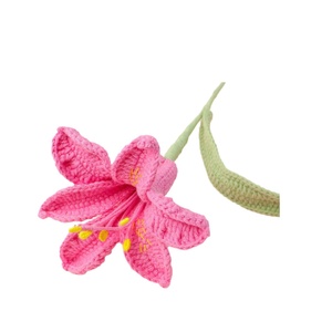 Bouquet di <span class=keywords><strong>Fiori</strong></span> Artificiali Lavorato a Mano all'Uncinetto: Ramo di Giglio a Sei Foglie, Giglio delle Nevi - Product Image 5
