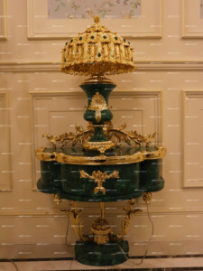 Luxury 24K Gold Plated Brass Malachite Table <strong>Lamp</strong> with Lost Wax Casting <strong>Peacock</strong> Feather <strong>Shade</strong> for Villa Living Room Decor - Product Image 2