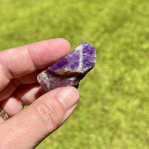 Piedra Natural Púrpura de Ensueño al por Mayor, Cristal Púrpura en Bruto para Decoración del Hogar, Fabricación de Joyas y Colección de Minerales - Product Image 6