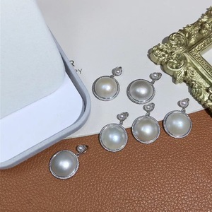 จี้เงินแท้ประดับมุกเซาท์ซีทรงกลมขนาด 15-16 มม. แบบฝังขอบ ดีไซน์คลาสสิก เครื่องประดับสำหรับผู้หญิง เหมาะสำหรับใส่ทุกวัน - Product Image 3