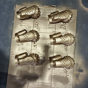 롤러 비트 iadc 217 강철 이빨 (밀링 치아 게라) 및 교체 가능한 롤러 콘 - Product Image 5