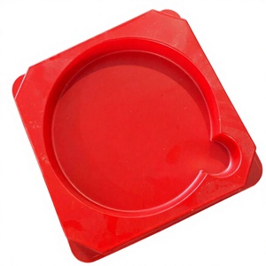 Plateau en plastique recyclable de luxe, rond et rouge, avec insert circulaire pour le rangement, usage occasionnel, matériau PP, articles de consommation jetables - Product Image 1