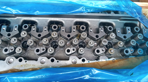 Los componentes de las culatas de los conjuntos de culatas de los motores diésel C9, C11, C13 y C15 son los cilindros. - Product Image 6