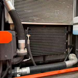 Excavatrice hydraulique sur chenilles moyenne Doosan DX225LC d'occasion, pour travaux de construction générale - Product Image 2