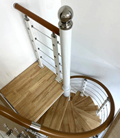 Code du bâtiment VIKO: Escalier en colimaçon intérieur et extérieur de style minimaliste à faible encombrement