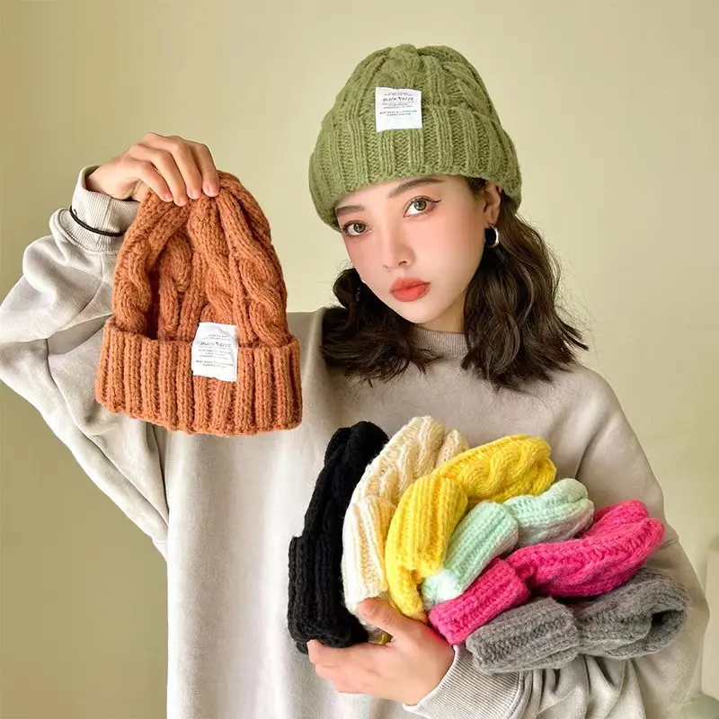 Gorros acrílicos con logotipo bordado personalizado para mujer, gorro de punto con logotipo bordado personalizado, Color sólido, cálido, para adultos, para invierno, venta al por mayor