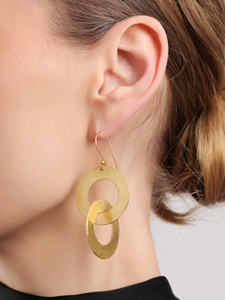 ต่างหู Aurum Eclipse แบบวงกลมคู่ ดีไซน์วงแหวนเชื่อมต่อกัน สีทองด้านแบบขัดเงา เครื่องประดับทันสมัยสำหรับผู้หญิง - Product Image 5