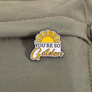 Adoro <span class=keywords><strong>Me</strong></span> sotto la spilla con smalto a stella romantico con citazione al chiaro di luna spilla distintivo gioielli regalo per gli amanti - Product Image 3