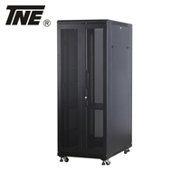 Armoires de serveur réseau 12U-47U en acier SPCC de qualité supérieure, fabrication robuste, armoire de serveur sur pied, rack de serveur IP20 en stock