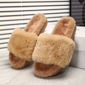 Pantoufles en fausse fourrure pour femmes, chaussures d'intérieur chaudes à semelle épaisse, à une sangle, couleur unie, à enfiler, confortables, décontractées, pour l'hiver - Product Image 1