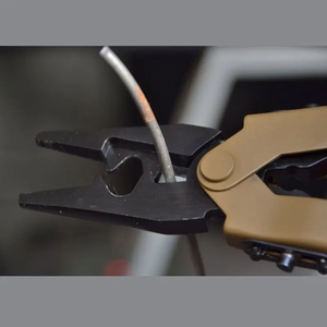 คีมพับได้อเนกประสงค์แบบพกพา EDC คีมเหล็กทั้งตัวขนาดใหญ่ อุปกรณ์ป้องกันตัวกลางแจ้งสำหรับตั้งแคมป์ - Product Image 5