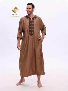 Nouvelle Robe Arabe Haut de Gamme pour Homme 2025 : Matière Douce Anti-Boulochage, Manches Trois-Quarts Élégantes, Fabrication Soignée - Product Image 2