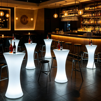 Bar à cocktails mobile, table à cocktails portable avec éclairage LED, mobilier de discothèque portable en plastique pour utilisation en centre commercial ou en hôtel en extérieur