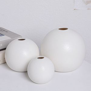 Fornitore di nozze moderno di lusso placcato argento sfera rotonda arte <span class=keywords><strong>vaso</strong></span> <span class=keywords><strong>in</strong></span> ceramica nuovi disegni per decorare <span class=keywords><strong>in</strong></span> argento oro nero bianco - Product Image 4