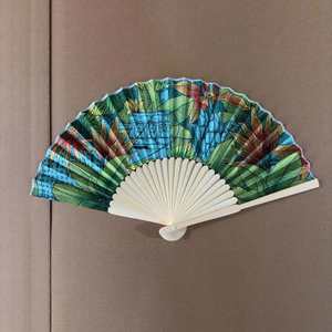 Abanico de Bambú Personalizado con Impresión por Sublimación, Abanico de Bambú para Bodas Africanas y Japonesas, Abanico Plegable de Madera y Tela de Bambú - Product Image 1