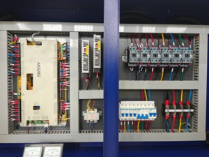 <span class=keywords><strong>Jeringa</strong></span> desechable médica de plástico de alta eficiencia y fabricación de agujas Máquina horizontal de moldeo por soplado de PET - Product Image 6