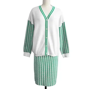 Vente en gros Ensemble de tricots en maille Varsity Sorority Greek 2 pièces Pull Cardigan Jupe pour femme