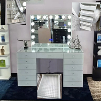 Meja Rias Modern dengan Cermin LED yang Dapat Diredupkan, Speaker Bluetooth, Lampu Terang, dan Baki Penyimpanan Makeup dari MDF