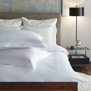 طقم غطاء لحاف منسوج سادة من 4 قطع لفنادق الخمس نجوم، فاخر بعدد خيوط 300، من القطن المصري والألياف الدقيقة - Product Image 2