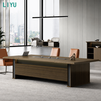 Ensemble de table de conférence extensible moderne LIYU avec chaises, design en panneaux de bois pour usage commercial dans les bureaux et les hôtels