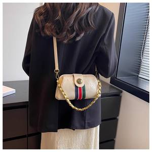 2025년 여성용 럭셔리 디자이너 미니 핸드백, 십자 모양 체인 실 장식과 레터링 디테일이 돋보이는 저렴한 가격의 깜찍한 소형 크로스백 - Product Image 6