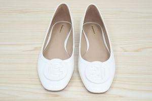 2024 vendita calda signore Casual comode pompe fantasia <span class=keywords><strong>scarpe</strong></span> basse nuova moda fibbia decorata <span class=keywords><strong>scarpe</strong></span> basse punta tonda per le donne - Product Image 4