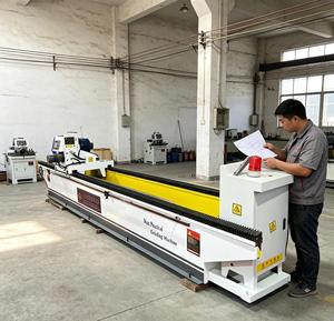 Máquina rectificadora lineal automática de cuchillas con motor y bomba para producción de madera contrachapada, motor PLC, caja de engranajes 220V/voltaje personalizado, proveedor de China - Product Image 1