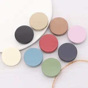Bouton personnalisé 4 trous bouton de pardessus en résine coloré à dos plat pour vêtements vente en gros