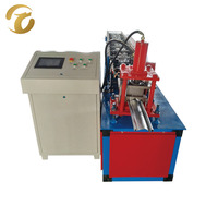 Machine de formage à froid pour panneaux de volets roulants en aluminium, métal et fer.