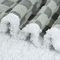 Couverture à carreaux gris couverture en peluche super douce pour canapé couverture légère en microfibre pelucheuse pour canapé-lit utilisation toutes saisons