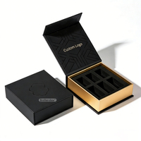 Emballage de boîte magnétique biodégradable grand format noir mat, fait main, avec feuille d'or personnalisée pour parfum
