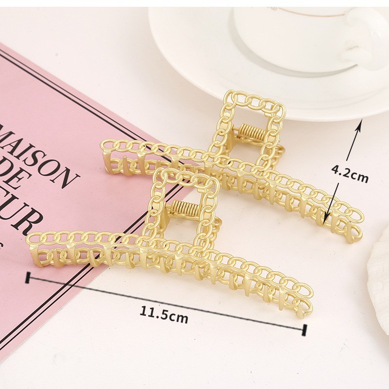 Barrette à cheveux en métal - style or mat 4