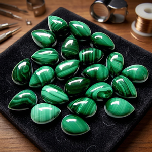Malachite verte naturelle de qualité supérieure, cabochon en forme de poire de 12x10 mm, pierre précieuse en vrac pour la fabrication de bijoux, bagues faites à la main, pendentifs - Product Image 2
