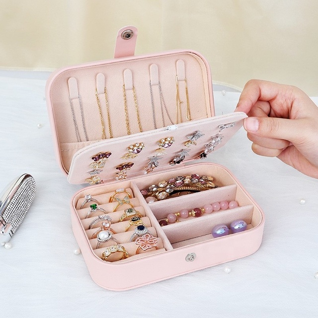 Waterproof PU Jewelry Box Travel Organizer for Women Portable Jewelry Storage Case for Rings Earrings Necklaces Custom Logo