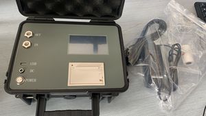 Draagbare, zeer nauwkeurige hydraulische olie-deeltjesteller ISO 4406 olie-watergehalte tester met IP65 bescherming, 2-kanaals uitgang - Product Image 5