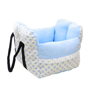 Colchoneta para coche para perros pequeños, multifuncional, para las cuatro estaciones, de uso dual para el hogar y el coche. - Product Image 1