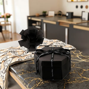 Caja de explosión hexagonal hecha a mano caja de regalo hexagonal negra cinta de flores de papel a granel ideal para suministros de envoltura de regalo de cumpleaños de boda - Product Image 6