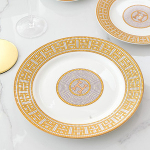 Assiette blanche de haute qualité et bon marché pour restaurant, assiette blanche en céramique de forme ronde pour hôtel - Product Image 2