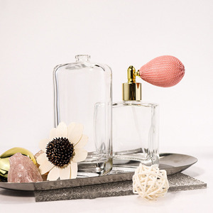 Cổ Cổ Điển 50Ml 100Ml Nước Hoa Chai Xi Lanh Thủy Tinh Với Bóng Đèn <span class=keywords><strong>Atomizer</strong></span> Và Dập Nóng Bơm Phun - Product Image 3