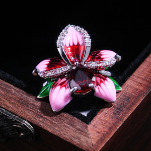 Anello Tono Rosa per Donne, Gioiello Elegante e Creativo Scintillante, Vendita all'Ingrosso - Product Image 2