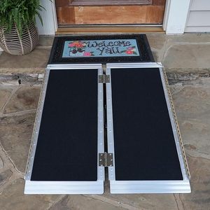 Gardhom, rampa plegable de aluminio antideslizante portátil de 3 pies <span class=keywords><strong>para</strong></span> silla de ruedas <span class=keywords><strong>para</strong></span> el umbral de entrada del hogar, puertas, <span class=keywords><strong>escaleras</strong></span>, rampa <span class=keywords><strong>para</strong></span> <span class=keywords><strong>discapacitados</strong></span> - Product Image 3