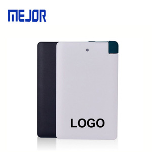 Batterie externe ultra-fine 5000 mAh avec câble intégré, charge rapide Type-C, portable et personnalisable - Product Image 2