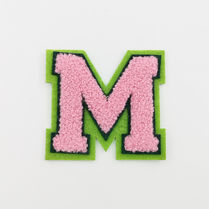 Mới Được Thiết Kế Tùy Chỉnh Thêu Khăn Với Logo Thương Hiệu Quần Áo Cap Vá Đầy Đủ Thêu Đầy Màu Sắc Bảng Chữ Cái Huy Hiệu - Product Image 6