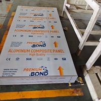 Panneau composite en aluminium marbré revêtu de PE de 3 mm, 4x8 pieds, veinage doré, pour revêtement de plafond commercial