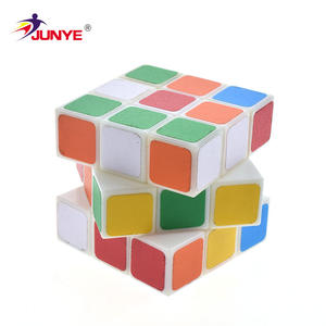 Cubo Mágico de Velocidad 2x2x2 3x3x3 4x4x4 5x5x5, Rompecabezas de Plástico de 5.7 cm para Niños, Juguete Educativo de Juego Suave - Product Image 3