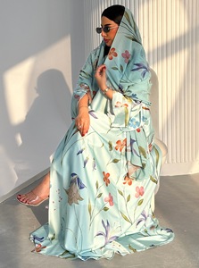 Vestidos con estampados florales para mujer, informales y elegantes, con un frente moderadamente abierto, ideales para otoño y primavera. - Product Image 3