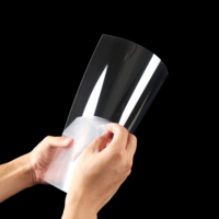Rouleau de feuilles de PVC transparent brillant personnalisées, feuilles de plastique laminées flexibles de couleur unie pour la fabrication d'étiquettes