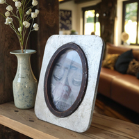 Cadre photo Megbond N0258 vintage argenté de 6 pouces en résine polymère au design contemporain avec feuille d'argent, décoration de table autoportante durable