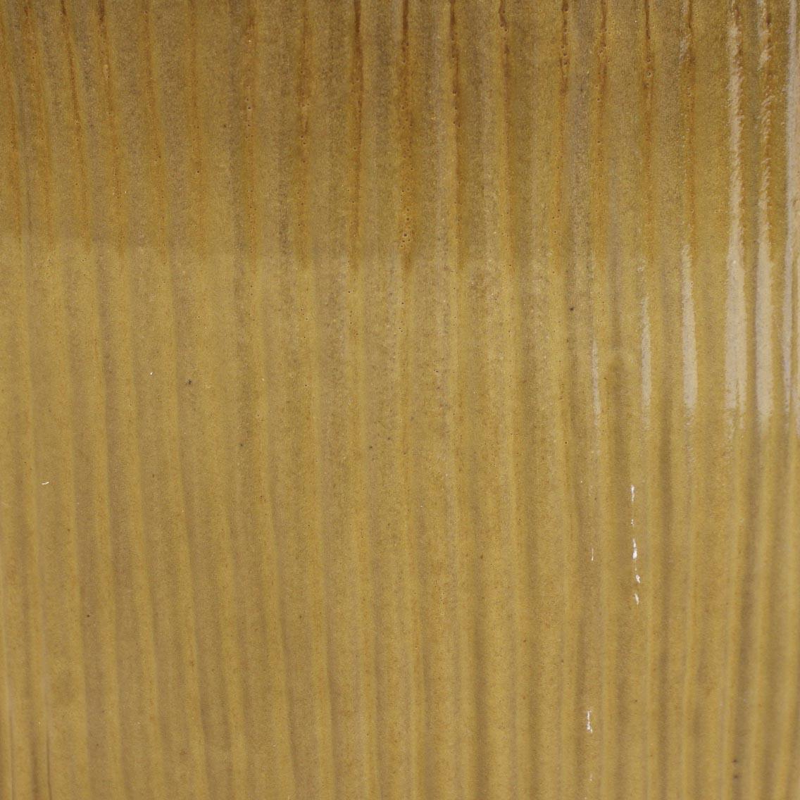 สีเหลือง